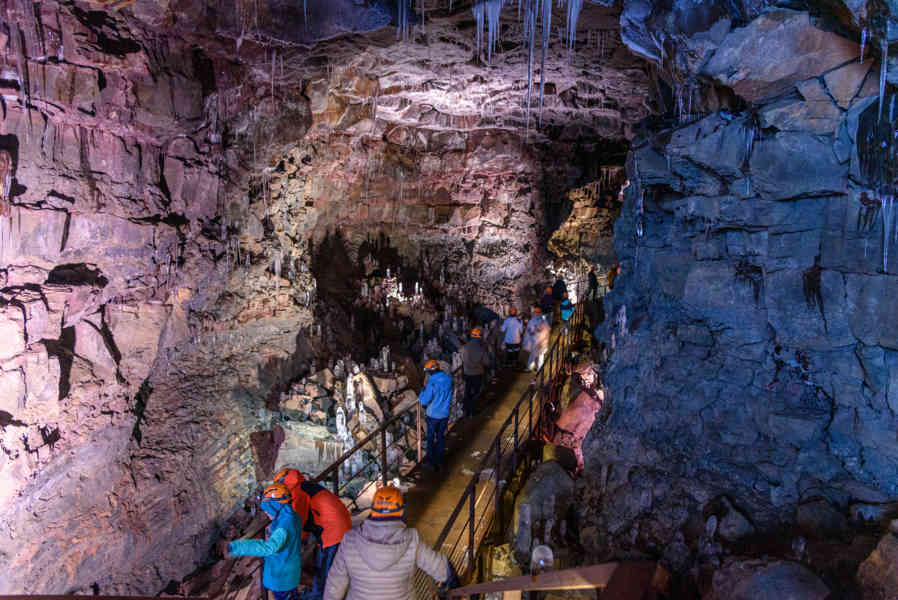 Islandia 116 - Raufarhólshellir - túnel de lava.jpg